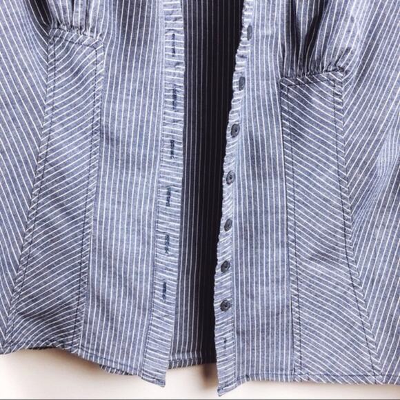 Ali & Kris Blue & White Striped Fitted Button-Up Shirt - Picture 7 of 8